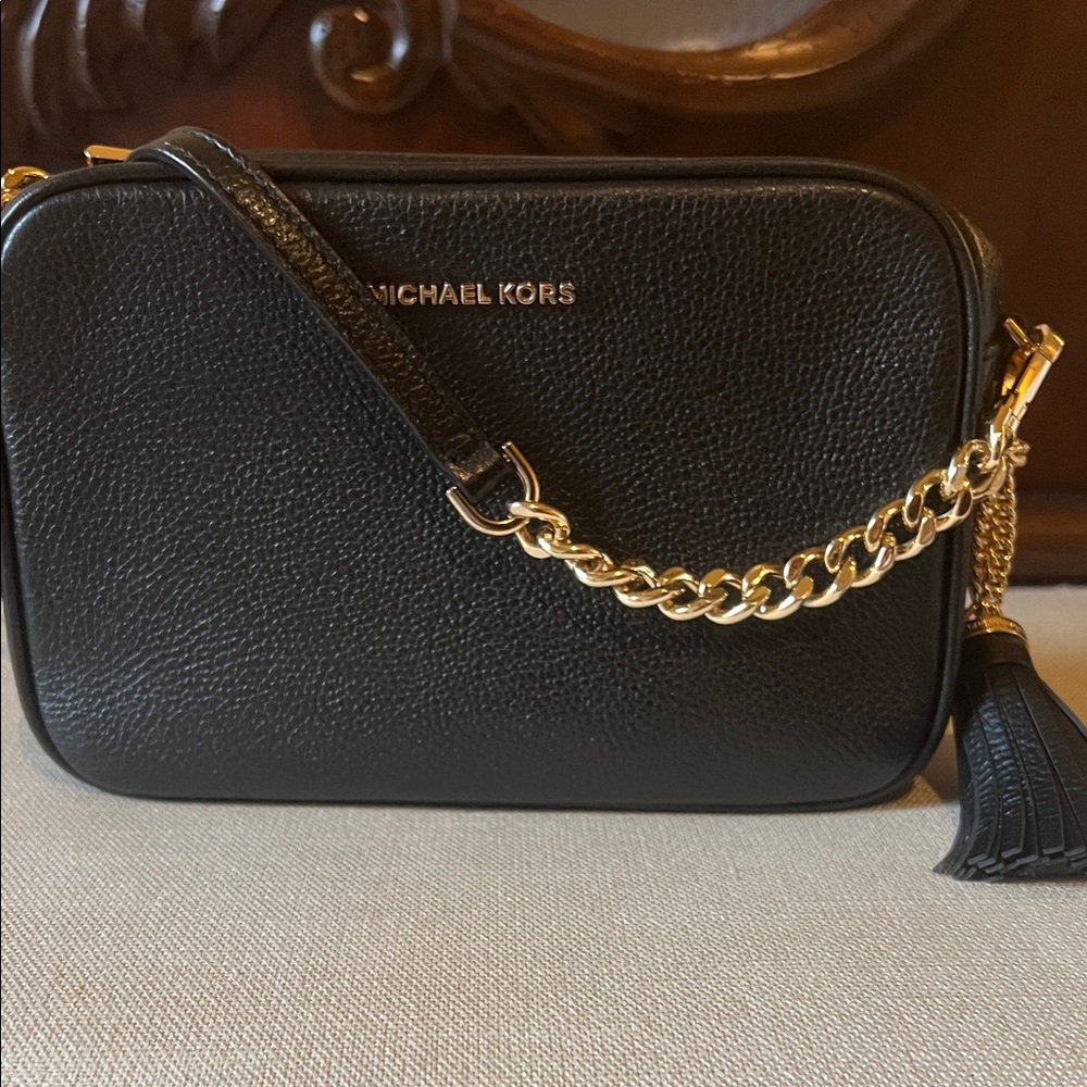 Michael Kors Jet Set MD Camera Bag